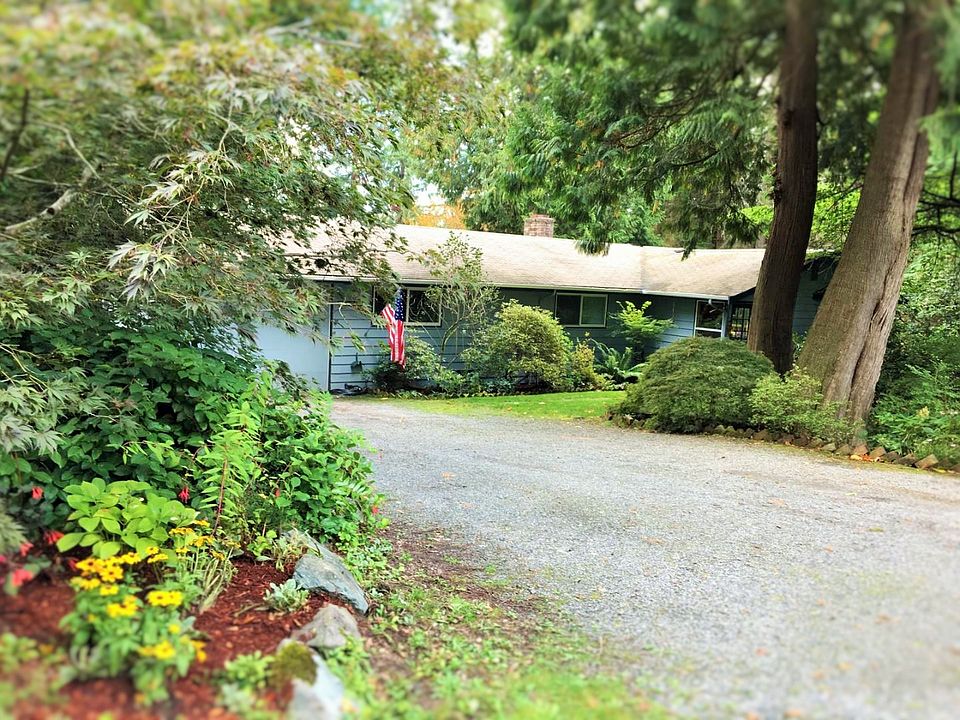 Rambler w/ daylight basement