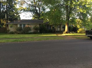 545 Dartmoor Dr, Eugene, OR 97401