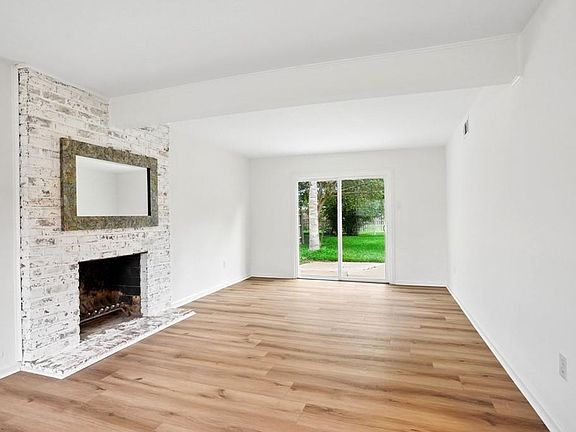 3rd image of 5229 Meadowdale St
