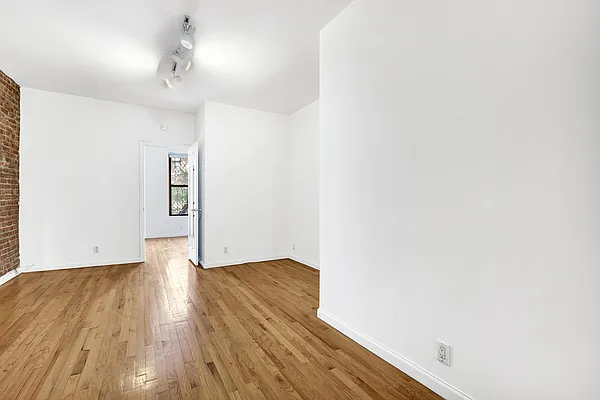 Rented by Cooper & Cooper Real Estate | media 1