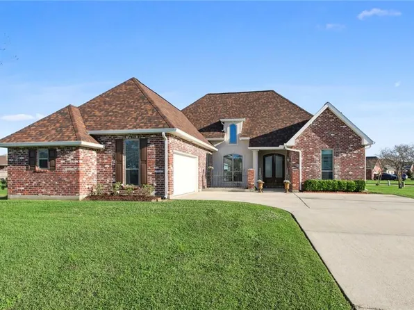 200 Country Cottage Blvd, Montz, LA 70068