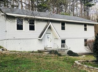 840 Mountain Leaf Dr, Tunnel Hill, GA 30755
