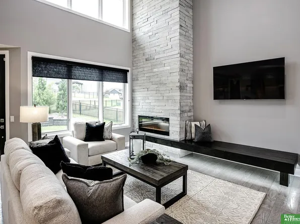 7267 N 172nd St, Bennington, NE 68007