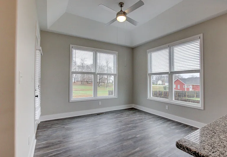 128 Riverbend Dr — Photo 38
