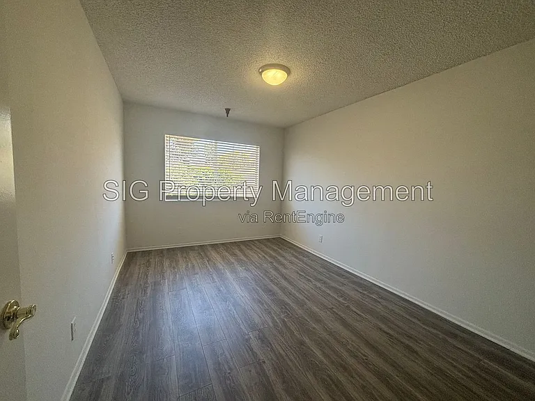 Commerce, 10241 — Photo 11