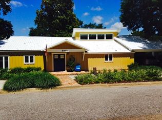 5301 Beardslee St, Moss Point, MS 39563