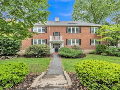 7 Hammond Pond Pkwy APT 1, Newton, MA, 02467
