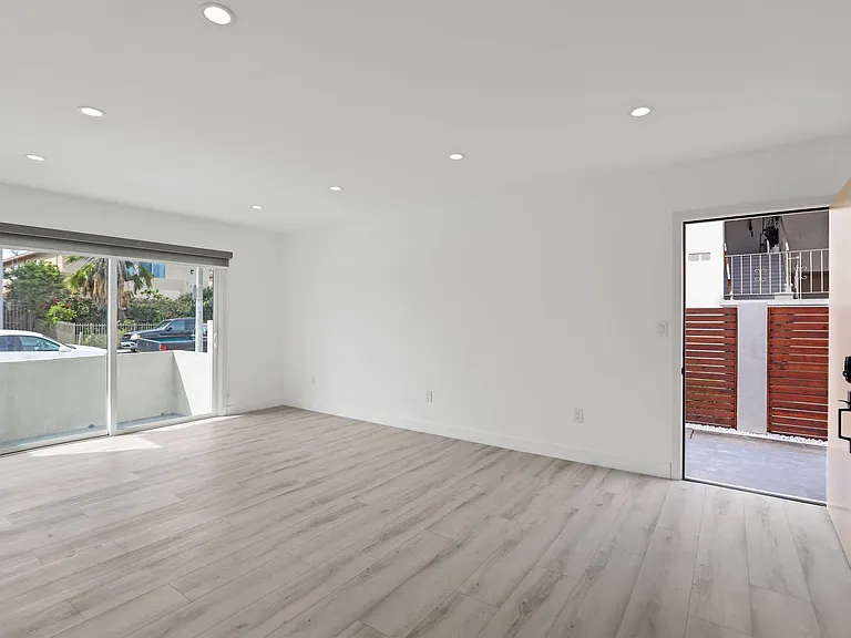 2034 S Garth Ave — Photo 20