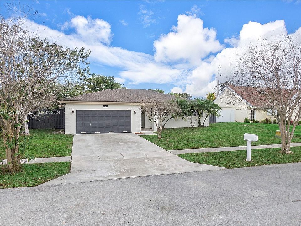 1st image of 9011 Bermuda Dr