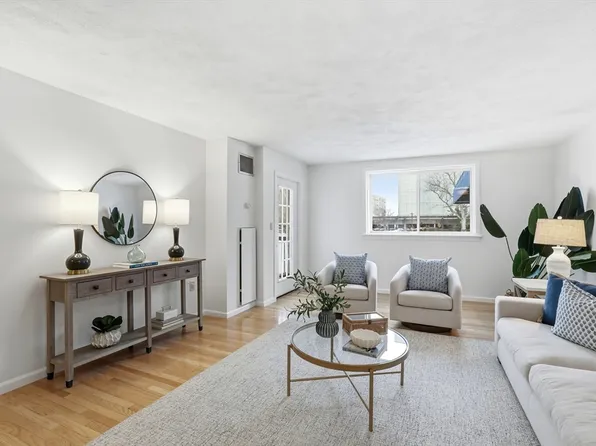 54 Broad Reach Unit 104, Weymouth, MA 02191