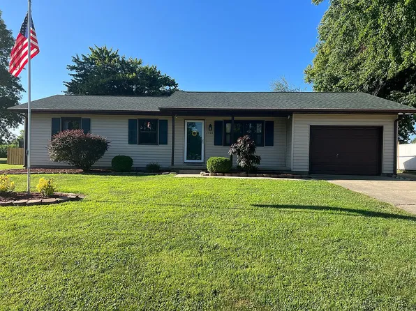 1901 E Scott St, Olney, IL 62450