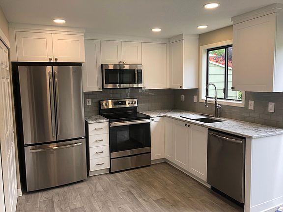 Remodeled kitchen July 2020 with all new everything!