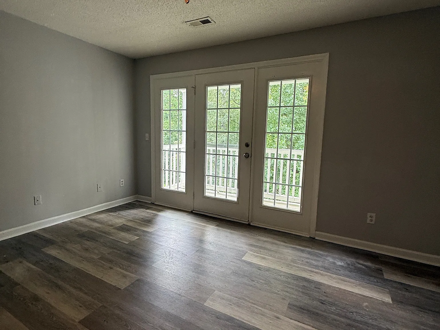 2 bed, 1100 sqft, $1,200 — Photo 4