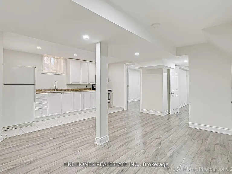 132 Purcell Cres #LOWER — Photo 3