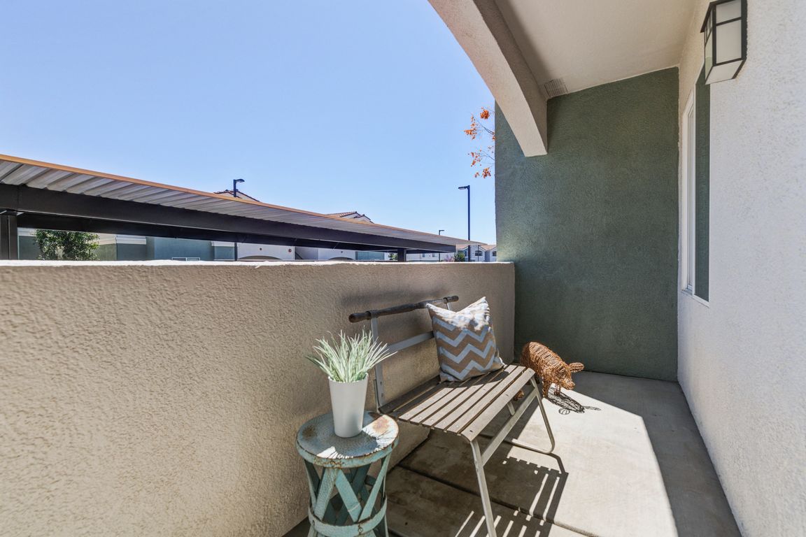 Model Patio