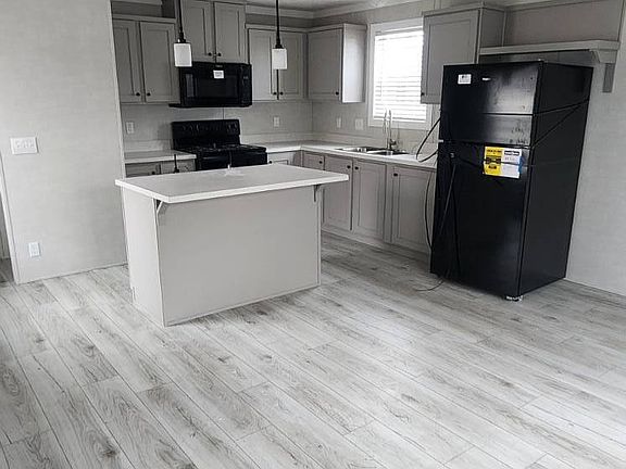 5th image of 746 N Main St Lot 39