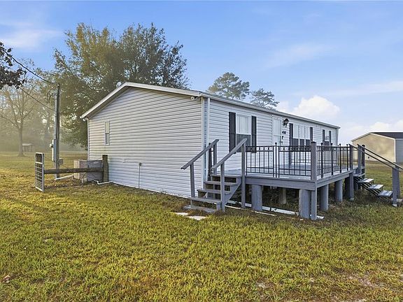 2nd image of 4080 NE 47th St