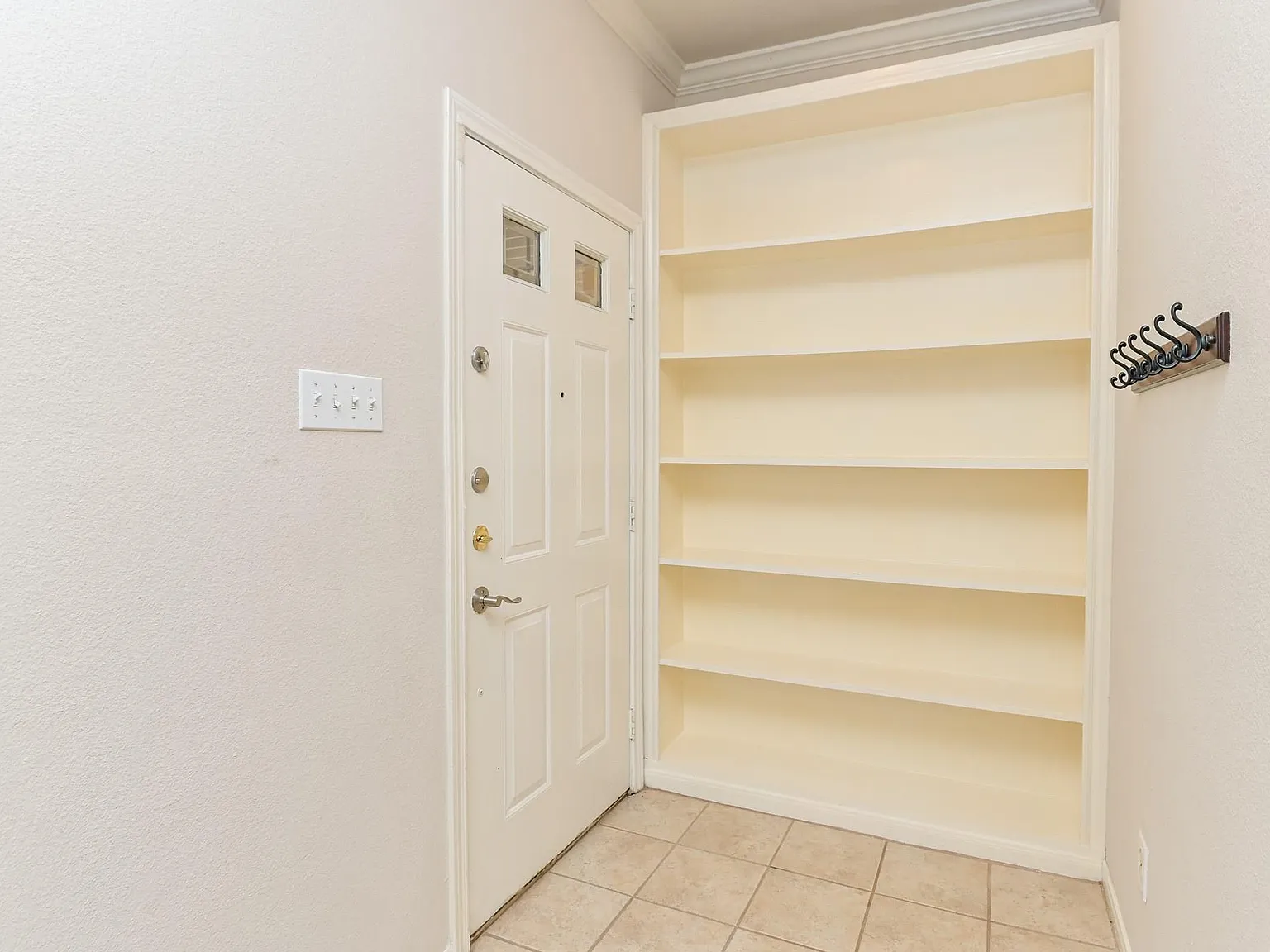 2 bed, 1.0 bath, 1096 sqft, $1,500 — Photo 4