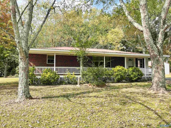 130 Suttles Ave, Rainsville, AL 35986
