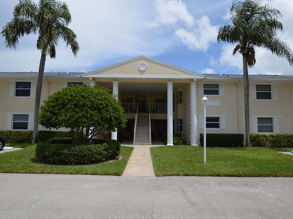 1st image of 540 Grove Isle Cir APT 206