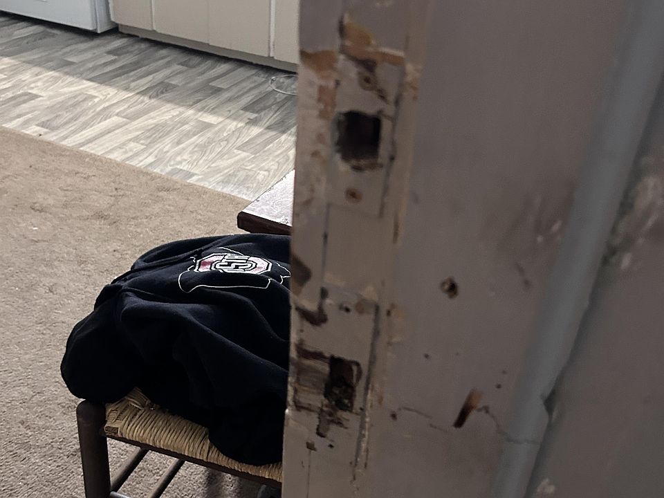 1st image of 406 S Meridian St #11328024