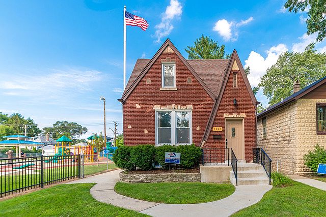 1st image of 4226 Oak Park Ave