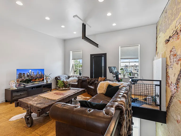 2020 E Fletcher St #1&2 — Photo 5