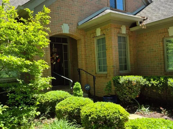 50804 Redwood Ln, New Baltimore, MI 48047