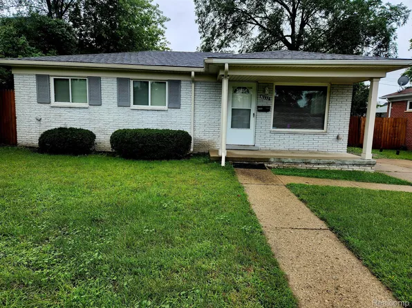 1111 Voorheis St, Pontiac, MI 48341