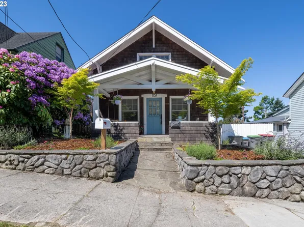 1157 15th St, Astoria, OR 97103