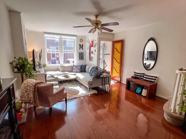 1944 S Iseminger St, Philadelphia, PA 19148