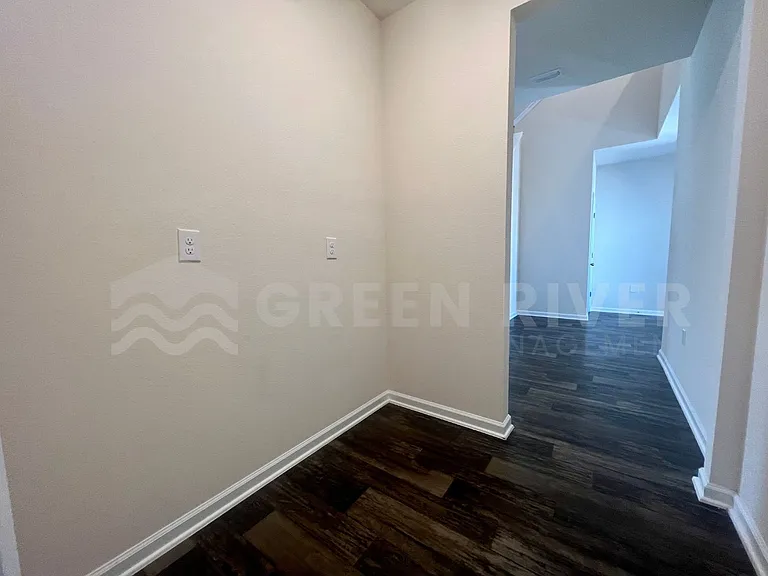 6181 Bucking Bronco Dr — Photo 5
