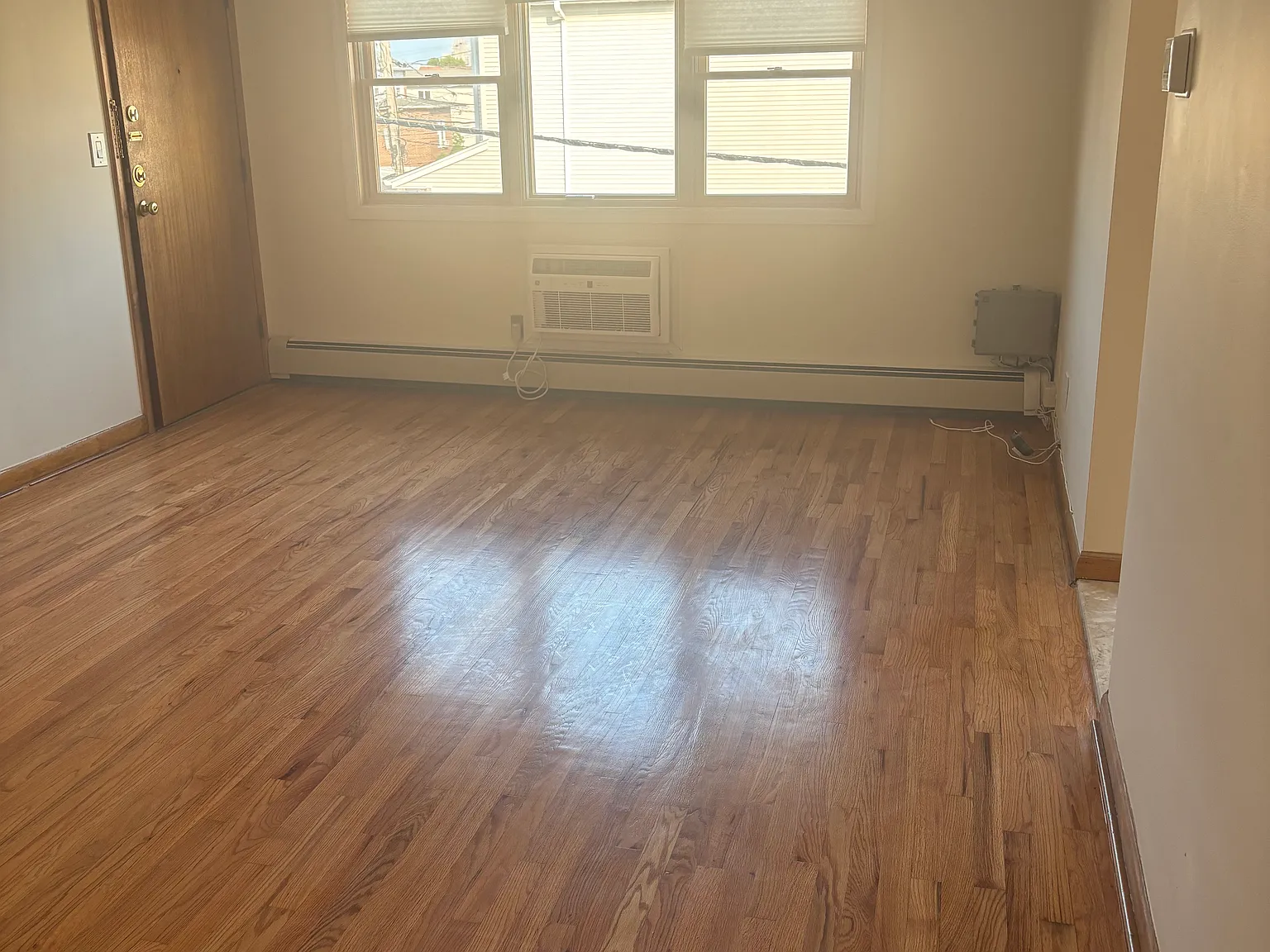 1 bed, $2,100 — Photo 3