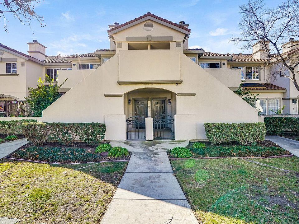 1st image of 1293 Tea Rose Cir