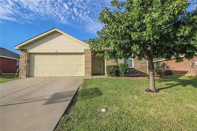 1st image of 323 Quail Crossing Dr
