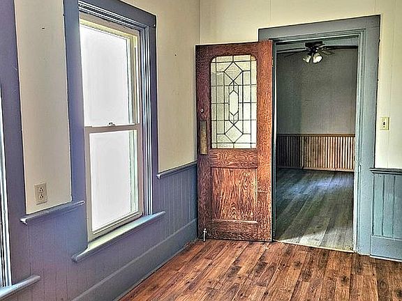 3rd image of 302 West St