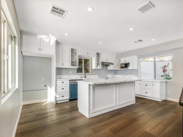 510 Neva Pl, Los Angeles, CA 90042