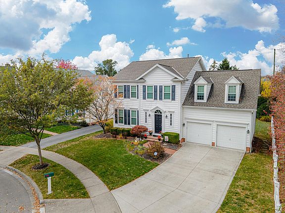 2nd image of 3531 Fairway Commons Dr
