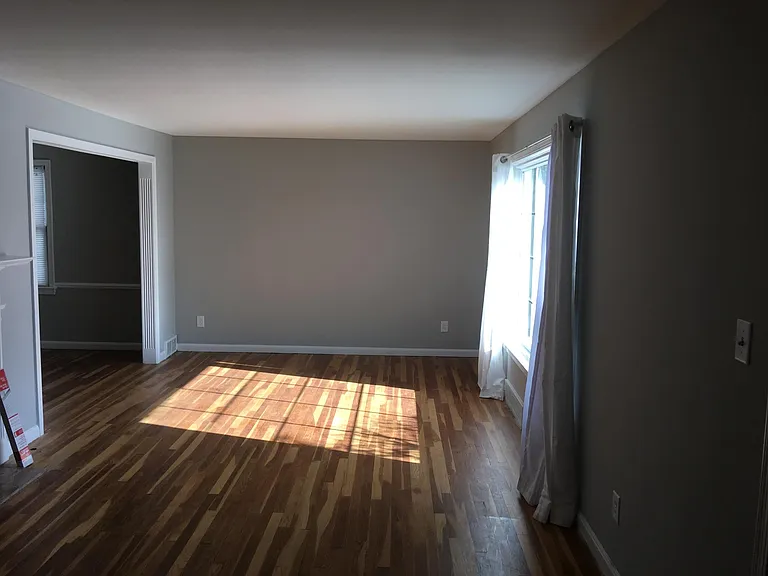 23219 Beachwood Blvd — Photo 10