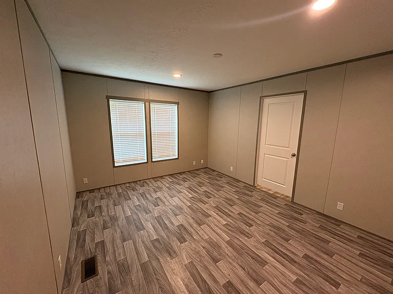 690 Rose Blvd — Photo 19