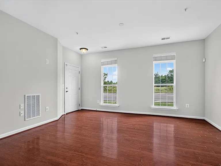 43845 Centergate Dr — Photo 7