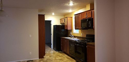 2nd image of 410 Elmrest St