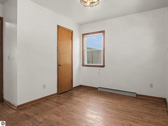 3rd image of 10705 E 2nd St