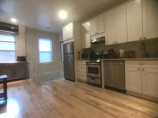 Rented by Mason Real Estate | media 40