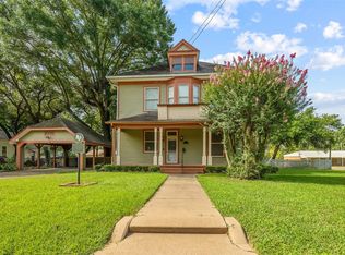 717 E Houston Ave, Crockett, TX 75835