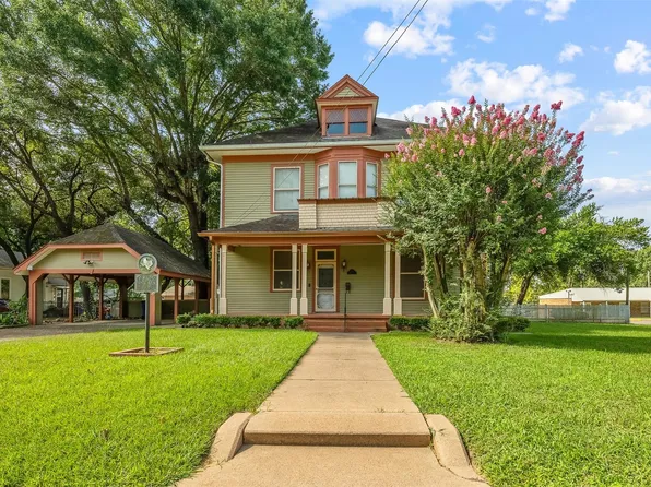 717 E Houston Ave, Crockett, TX 75835
