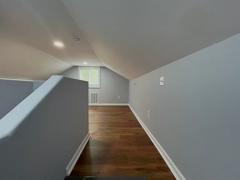 112 Hodgens Dr — Photo 21