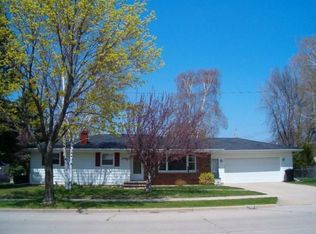 2300 E Lourdes Dr, Appleton, WI 54915