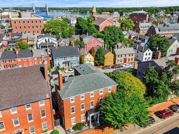 147 State St APT 3, Portsmouth, NH 03801