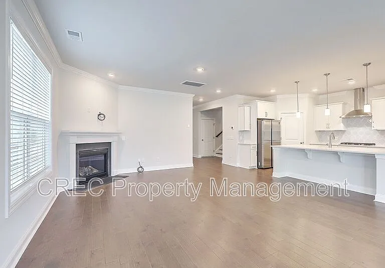 166 Whaler Ave — Photo 8